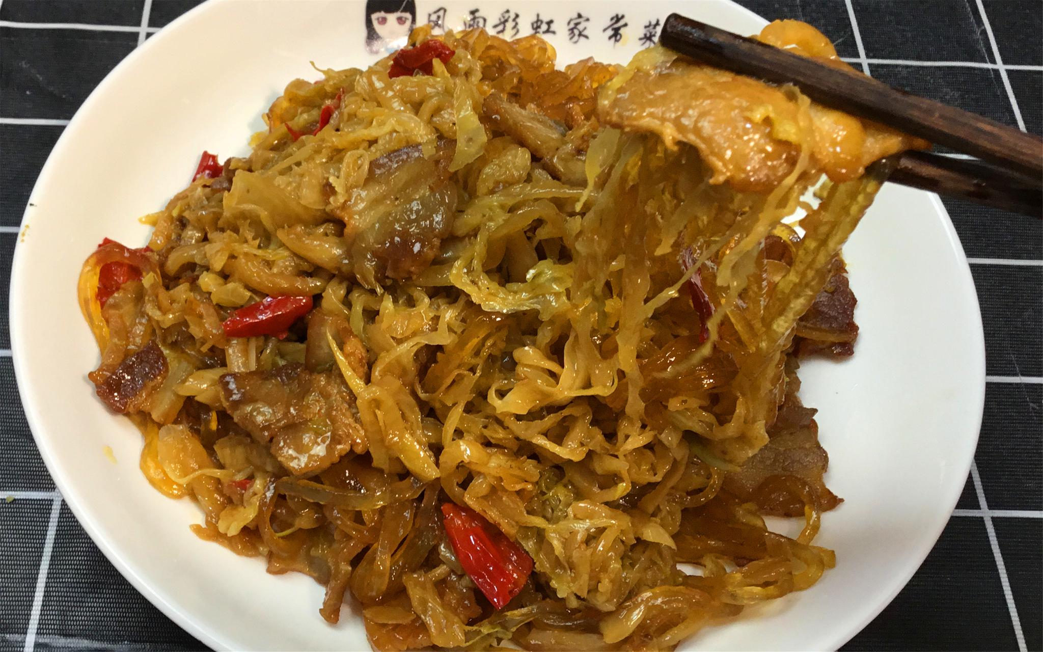 老妈妈教做酸菜粉,老式做法,再现东北经典菜品的良心教程|酸菜|五花肉