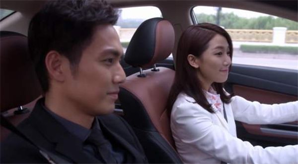 何以笙箫默:即便没有赵默笙,何以琛也绝不会喜欢接受何以玫的!