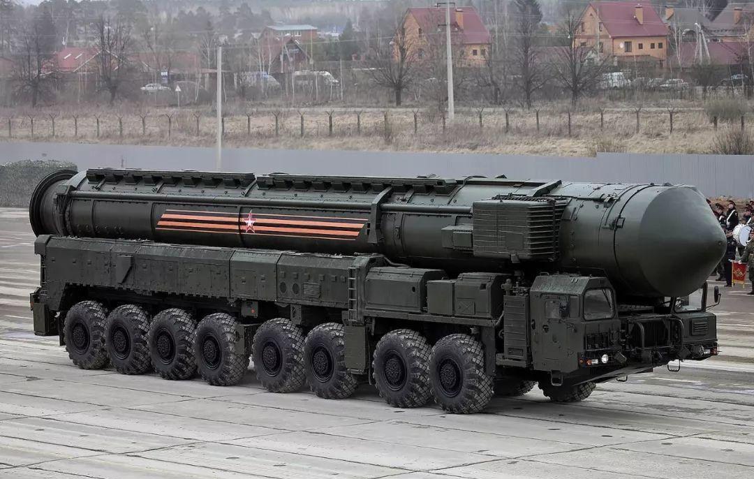 rs-28是俄罗斯目前最新一代的洲际弹道导弹,也许说萨尔玛特大家要更为