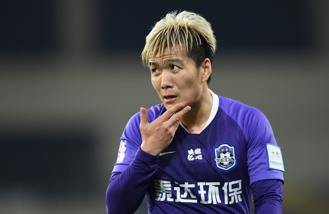 效力,都不想来恒大拿高薪,未来或重返大连|赵宏略|泰达|中超_新浪新闻