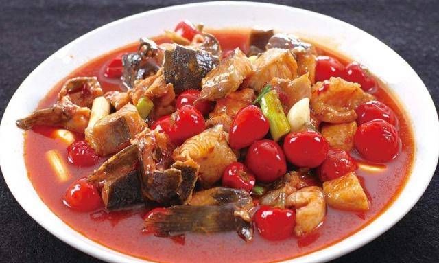 红烧鲶鱼的家常做法,做出来的鲶鱼味道好极了,快来试试吧