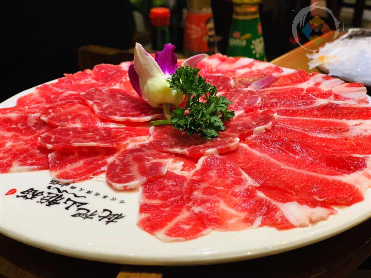 重庆别墅里的老火锅:特色熊猫肉又白又嫩,人均80元的精致体验|火锅