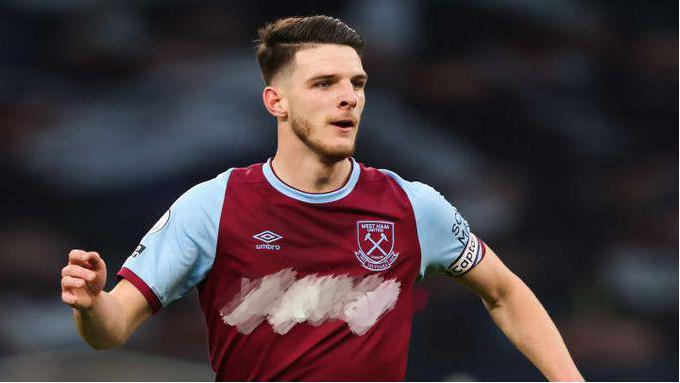 切爾西真的需要德克蘭·賴斯嗎？他值得8000萬的高價嗎？|德克蘭|賴斯|切爾西_新浪新聞