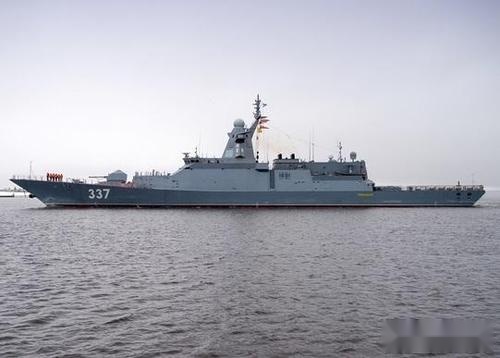 轰鸣号护卫舰:满载排水量2500吨,从建造到服役耗时9年原因