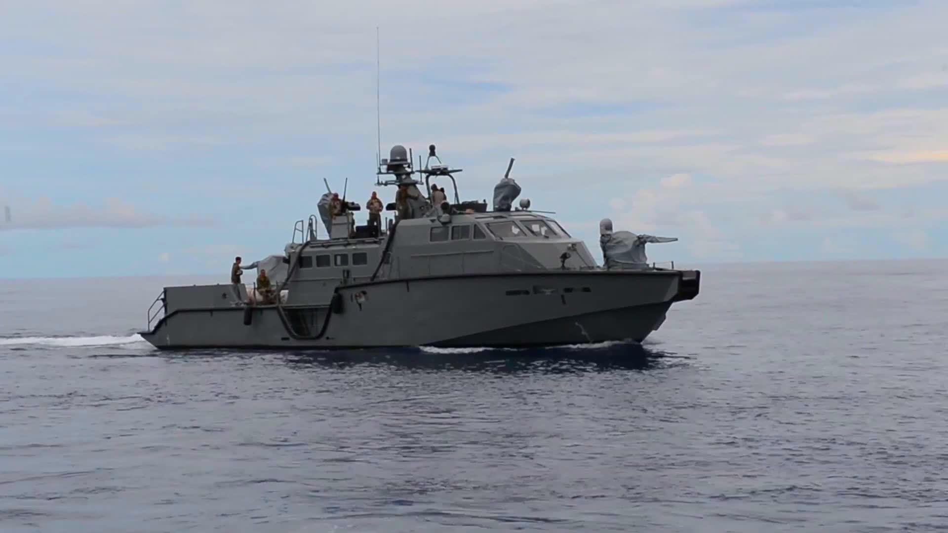 不玩大的玩小的,美国海军mark vi巡逻艇训练演习