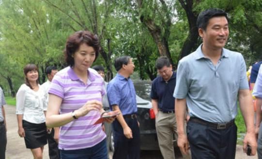 "最美国脸"李修平:26年零失误,52岁退居幕后,两段婚姻无儿女