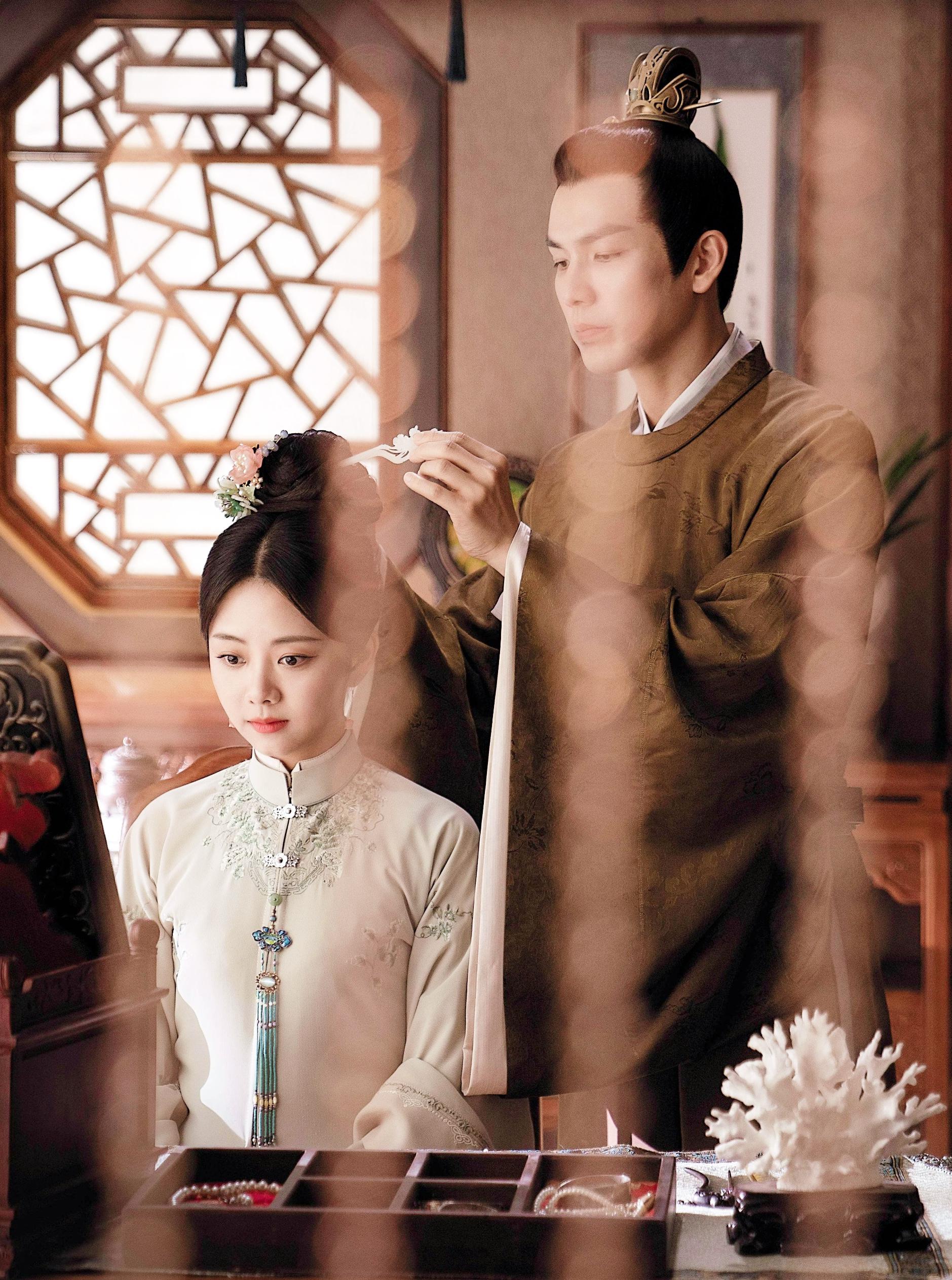 设定在明朝中期,讲述了永平侯大将军徐令宜和庶女十一娘意外结为夫妻