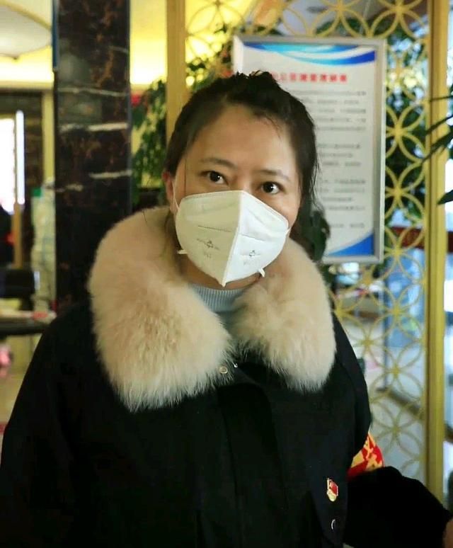 网友:愿天堂没有病毒除了沈阳尹老太太,这位女士也应被记住,进