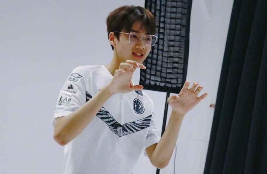 ig豪华组合筹齐为啥苏小落抽卡能力这么猛