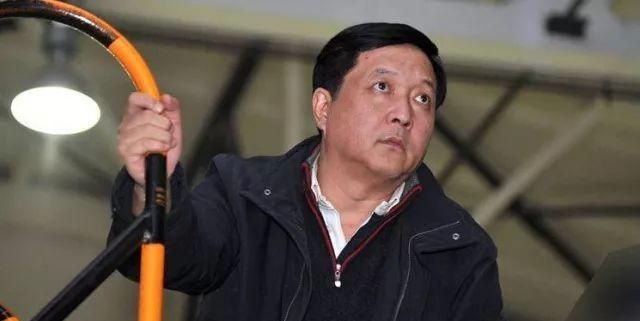 他初中毕业差一分考上清华,20年后却成为色弱的战斗机总设计师休闲区蓝鸢梦想 - Www.slyday.coM 他初中毕业差一分考上清华,20年后却成为色弱的战斗机总设计师休闲区蓝鸢梦想 - Www.slyday.coM