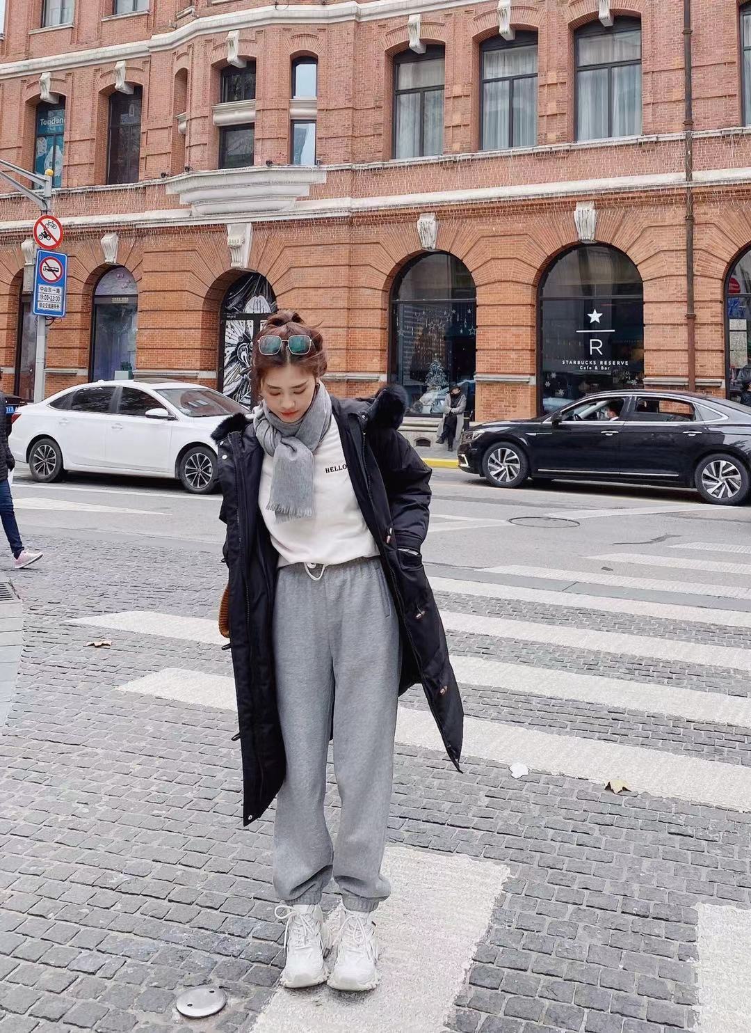冬天怎么穿才够保暖,而且看着高级,选笑笑穿搭就对了