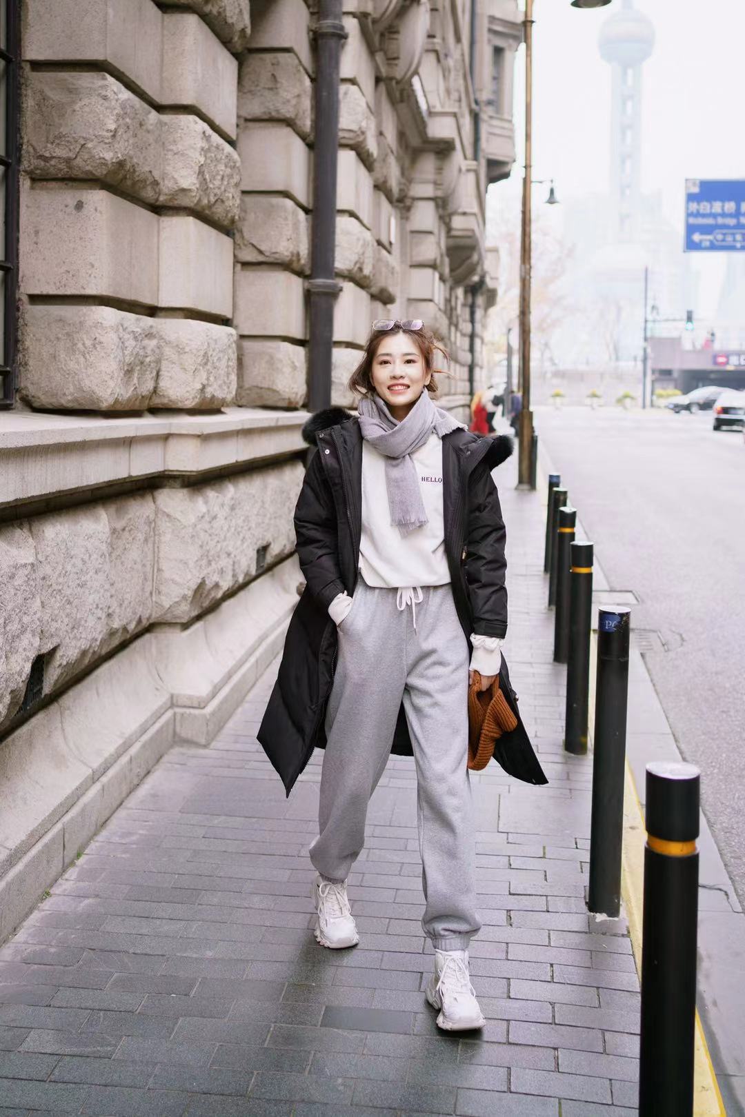 冬天怎么穿才够保暖,而且看着高级,选笑笑穿搭就对了