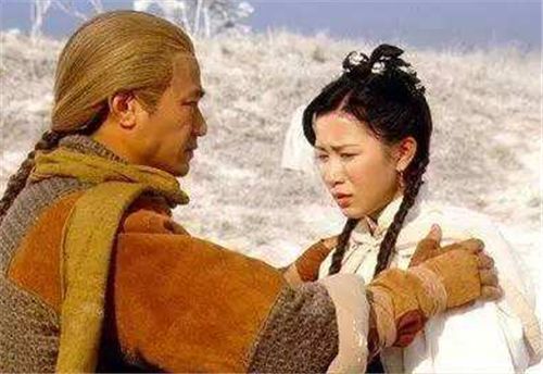 雪山飞狐南兰和苗人凤之间的感情是爱情吗跟田归农之间呢