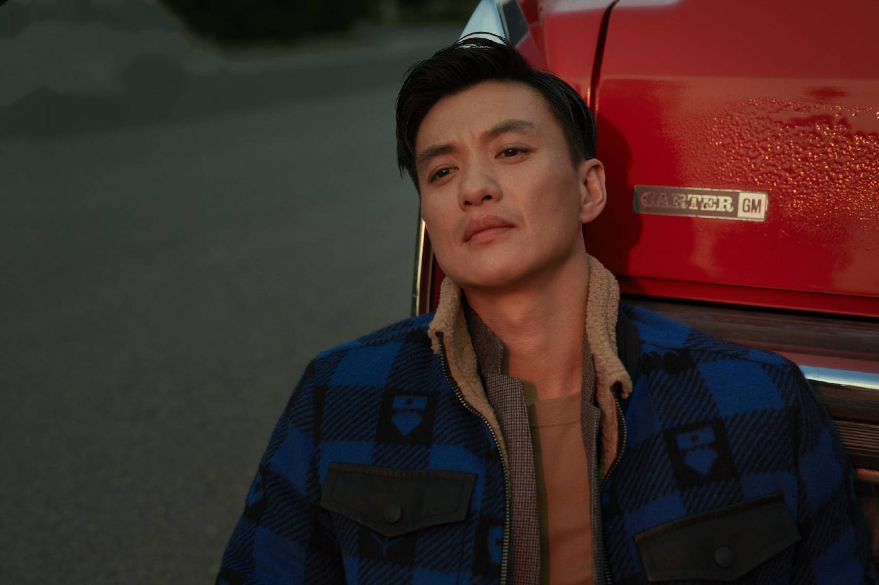 演技拼不过于和伟颜值比不上袁弘但周一围并不油腻