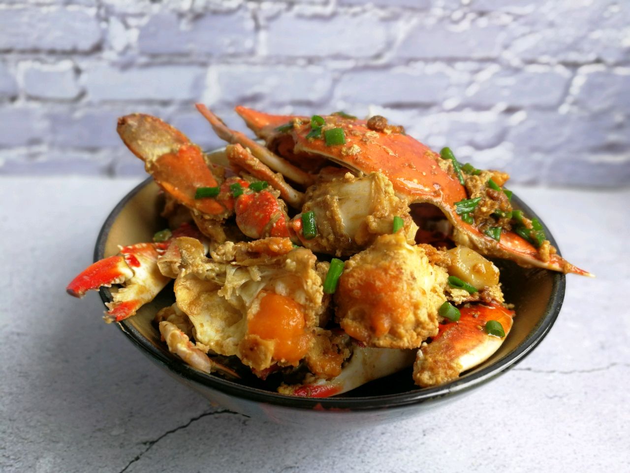 梭子蟹别再清蒸了,把它红烧了:做法简单|梭子蟹|螃蟹|姜片_新浪新闻