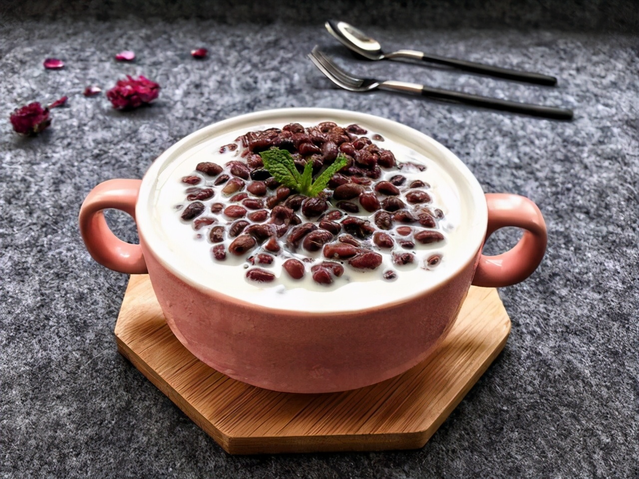 香甜绵软的红豆,搭配香醇牛奶,是下午茶的首选|沙冰|下午茶|口感_新浪