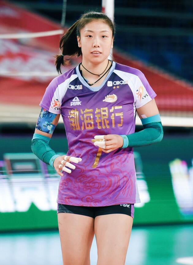 女排冠军队伍两前主力存在变数!一人恐遭抛弃,另一人或身患抑郁|杨艺|