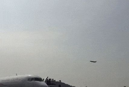 他初中毕业差一分考上清华,20年后却成为色弱的战斗机总设计师休闲区蓝鸢梦想 - Www.slyday.coM 他初中毕业差一分考上清华,20年后却成为色弱的战斗机总设计师休闲区蓝鸢梦想 - Www.slyday.coM