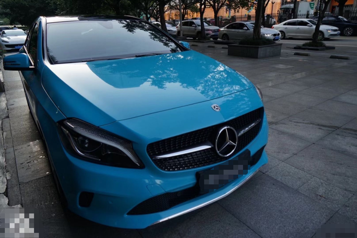 奔驰a200改色迈阿密蓝浪起来才最帅