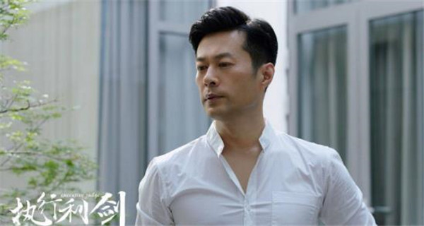 何以笙箫默:帅气多金的应晖,在现实中也是敢于追梦的人!