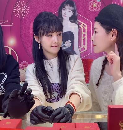 欢乐喜剧人郑爽和她的粉丝们