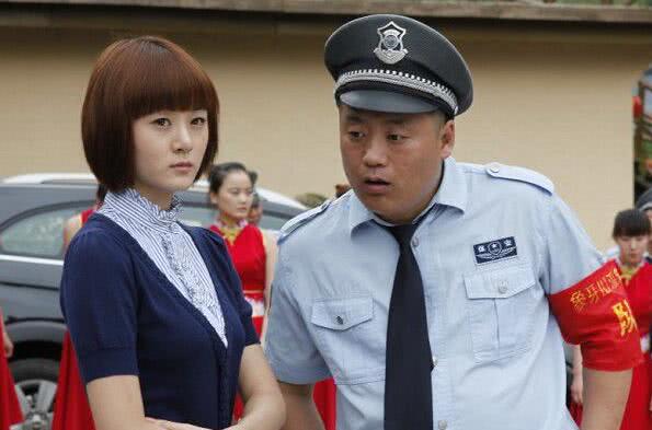 出生贫寒,被赵本山看中,因演《乡村爱情》爆红,娶同学幸福至今