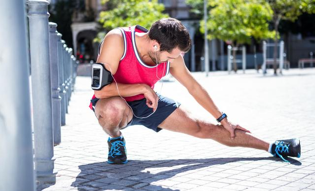 拉伸，让身体变得更加柔软，10个动作睡前做，缓解疲劳改善柔韧性休闲区蓝鸢梦想 - Www.slyday.coM