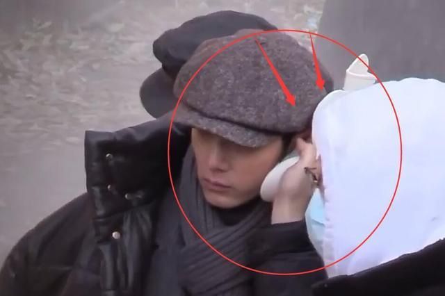 肖战《大决战》路透,零下22度衣着单薄,暖耳朵的方式太可爱