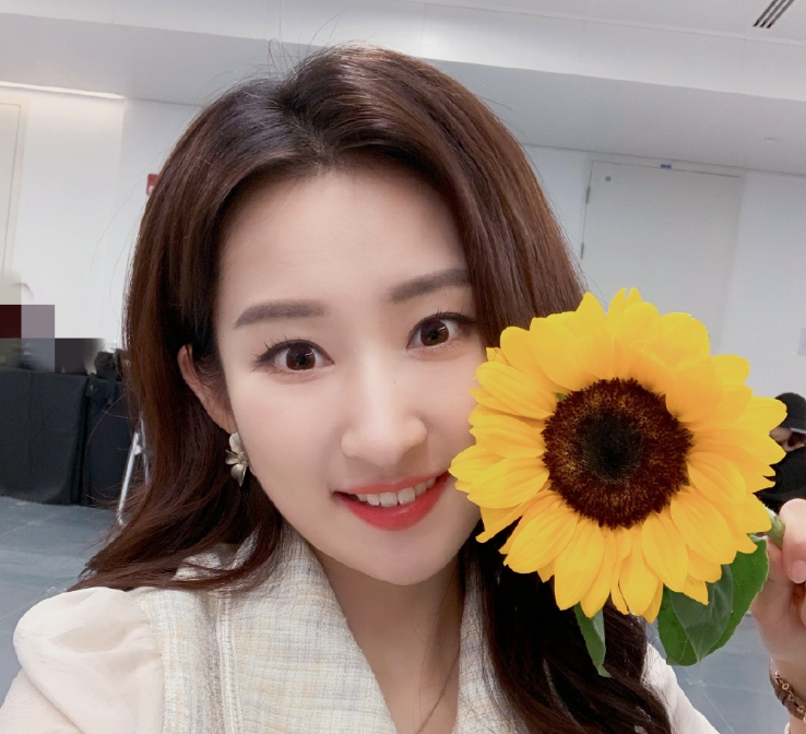 《offer》两季世纪同框,詹秋怡颜值成亮点,面基现场