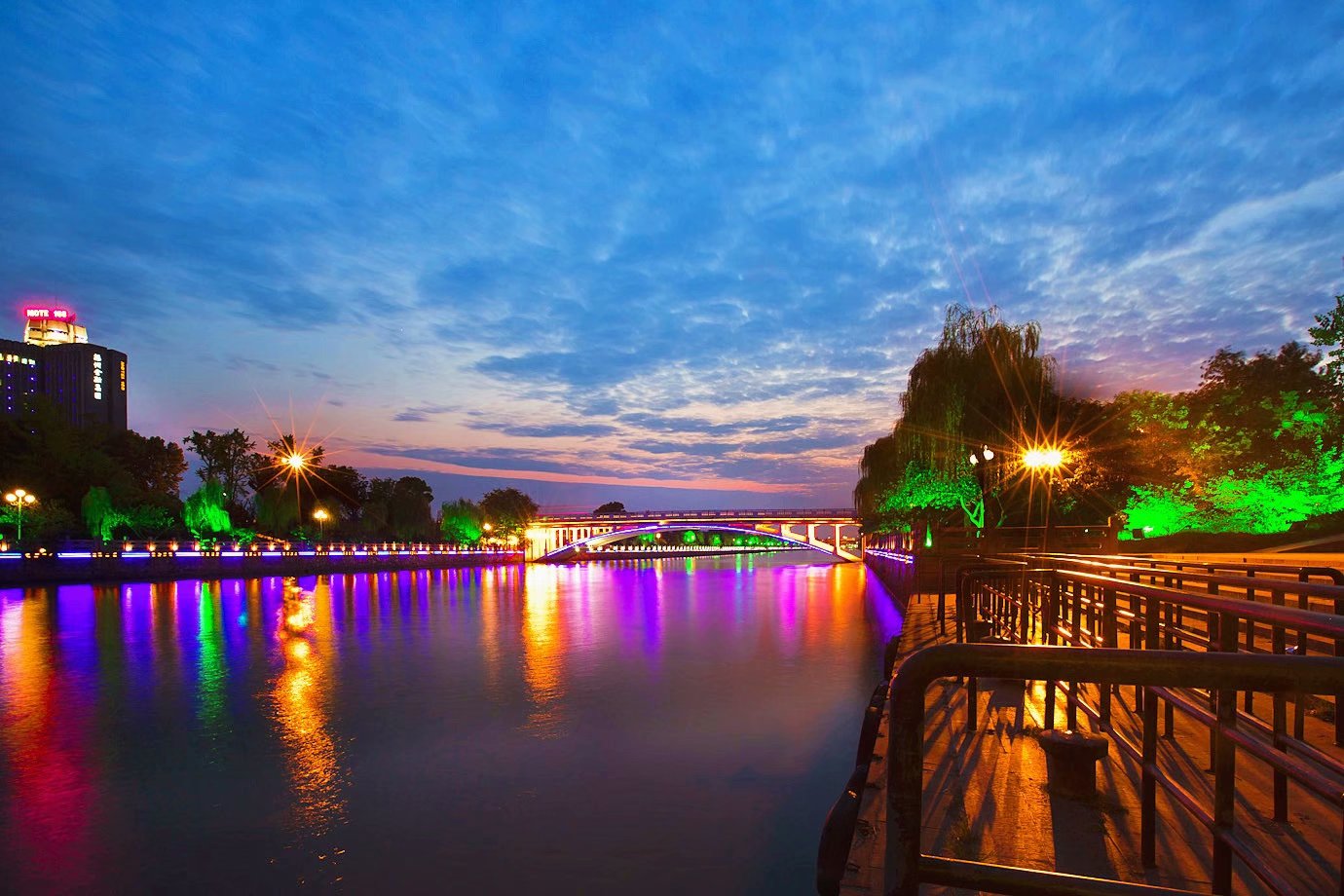 江南四大名城,不仅都是首批国家历史文化名城,而且都有一座名湖