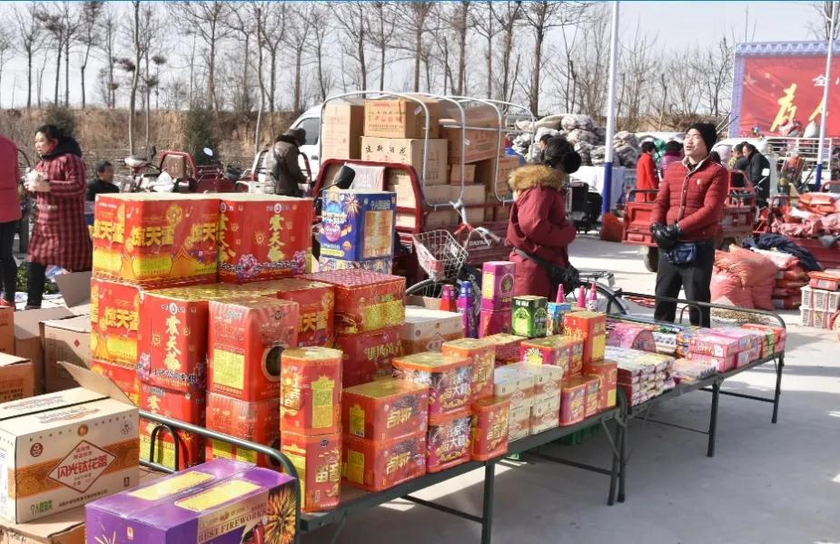“地摊经济”刚开放没多久,为何就被叫停?|地摊|摊位|经济_新浪新闻