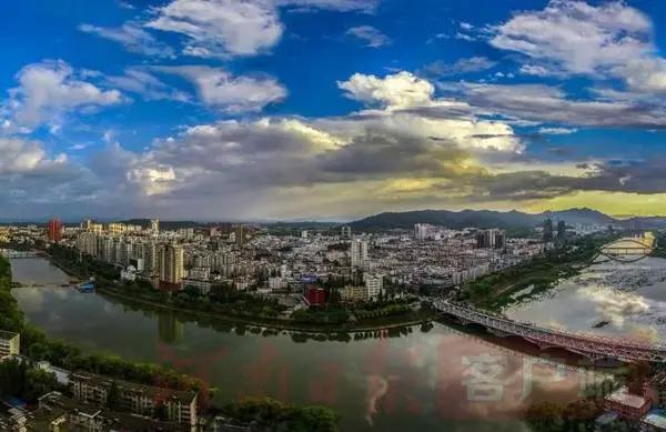 力争到2025年信阳市中心城区常住人口突破150万人支持固始撤县设市