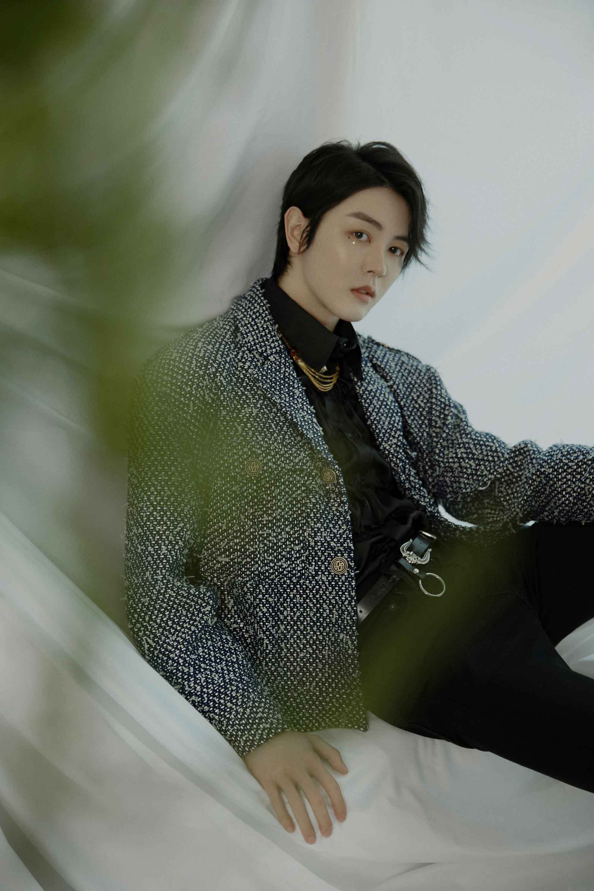 戴景耀光与棱镜生日大片 追梦少年潜力无限