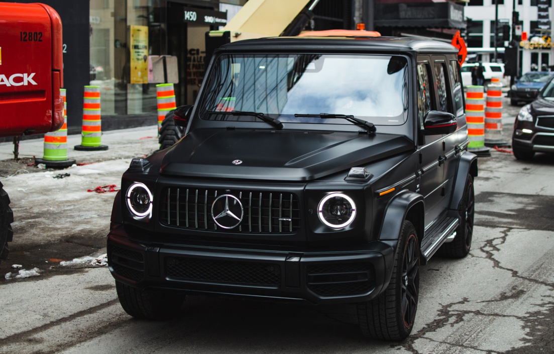 小姐姐都喜欢奔驰大g给你300万你选g63还是宾利添越