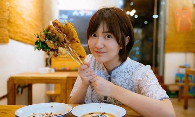 "b站新垣结衣"爆火,人美声甜说相声,绵羊料理:越努力越幸运