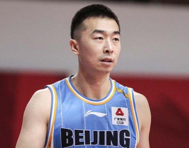 破案了王骁辉被吹违体后为啥还一脸无辜这个镜头解释清楚了