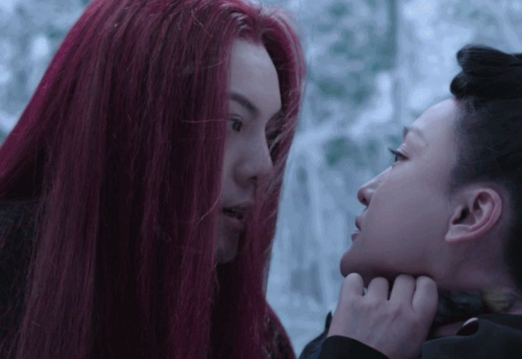 侍神令拍摄花絮陈伟霆掐周迅脖子神情好带感有反派内味了