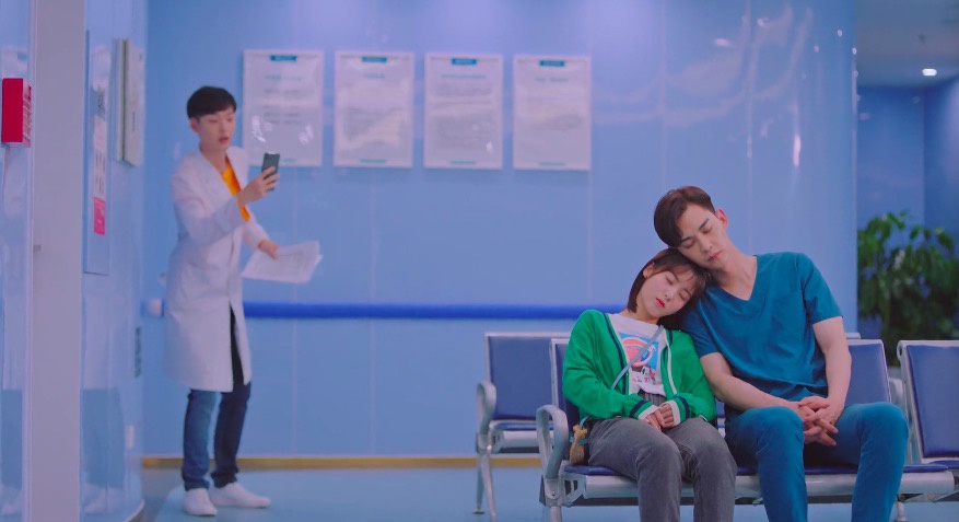 邢菲新剧《我的小确幸》开播，甜过袁帅江君，看了想恋爱的甜宠剧休闲区蓝鸢梦想 - Www.slyday.coM