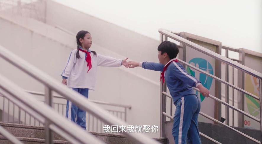 邢菲新剧《我的小确幸》开播，甜过袁帅江君，看了想恋爱的甜宠剧休闲区蓝鸢梦想 - Www.slyday.coM