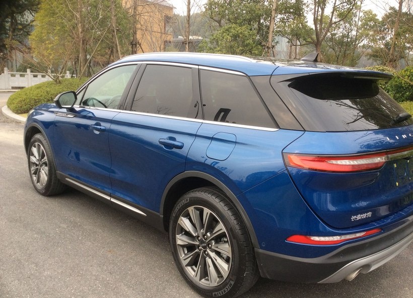 属于打工人的豪华suv双层隔音加92号油还能1万公里一保养