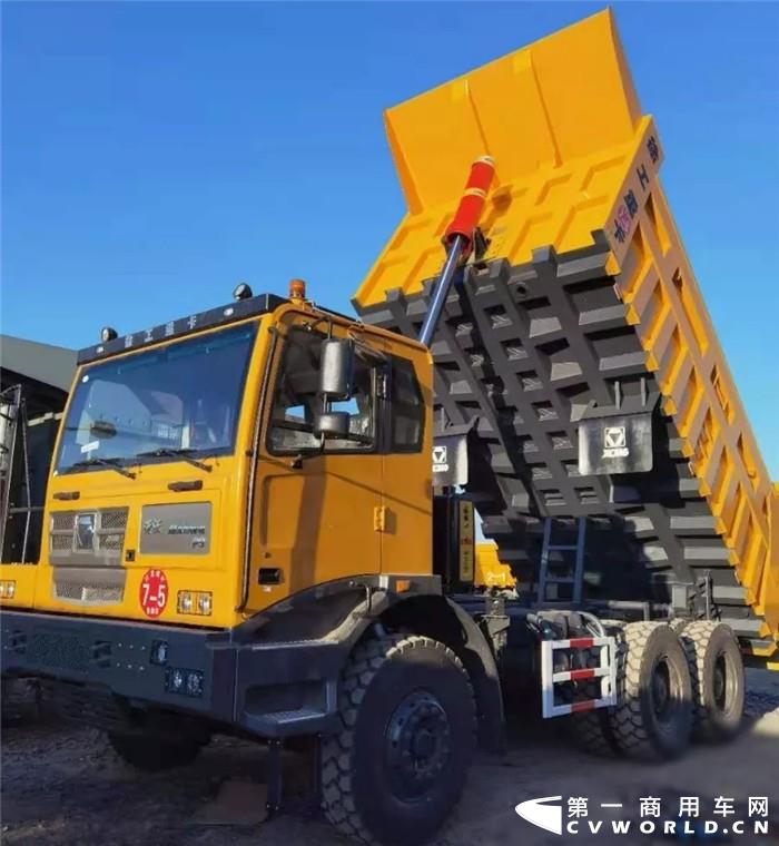 元年开门红百车团战乌海徐工xg90非公路宽体自卸车再次交付