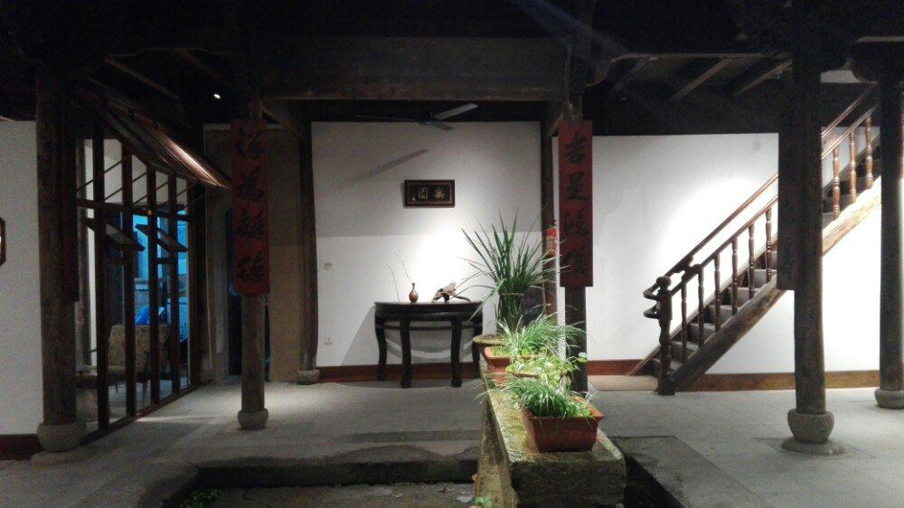 浙江一民间宅院，建筑雕刻堪称一绝，被誉为“木雕艺术的天堂”|天堂|浙江|黄家大院_新浪新闻