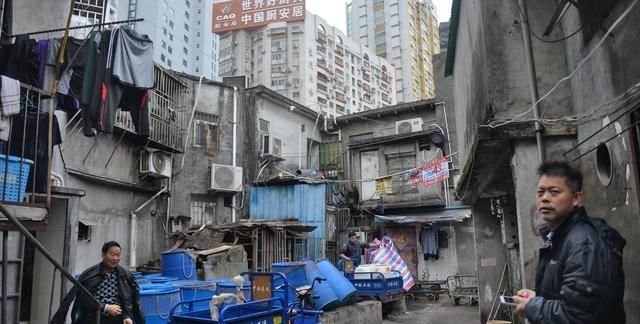深圳富人区中的穷人住着数百万豪宅工资却不足5000元
