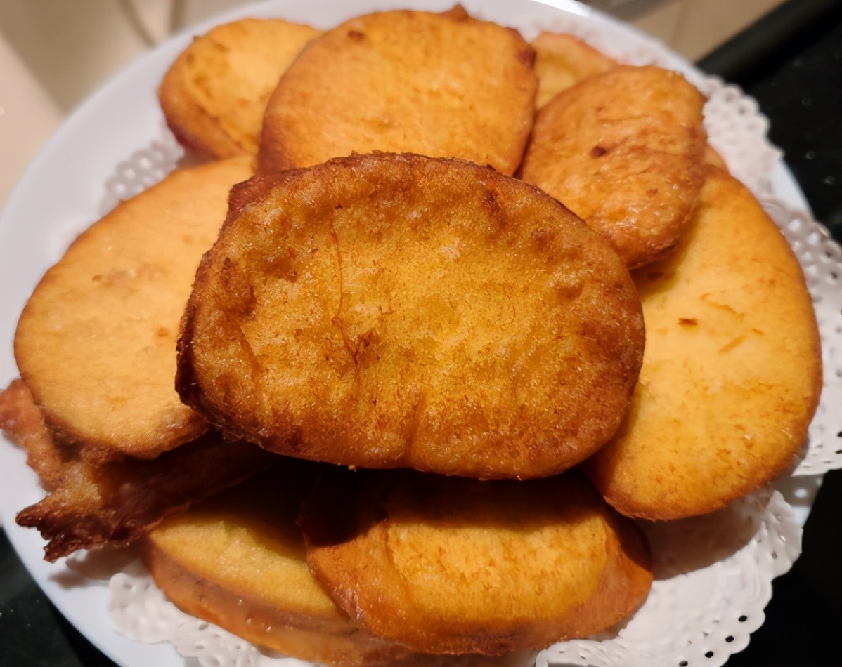 炸馒头片油腻不好吃?记住别再直接炸,教你好方法,酥脆不吸油