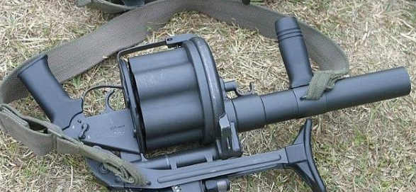 装备30国的榴弹发射器,生产国居然在非洲,曾在终结者电影中亮相