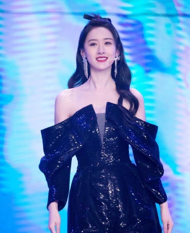 但是袁冰妍在2021年1月17日这一天,处于"双喜临门"的状态.