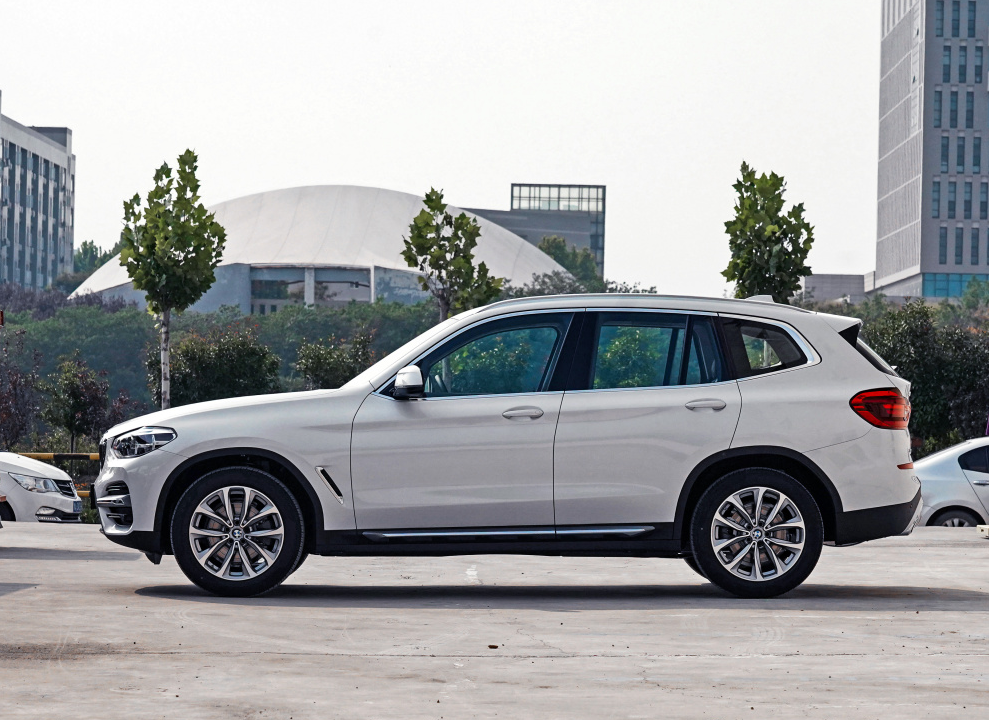 宝马x3改款,加入轻混,没换超大"双肾",网友:还不加长?