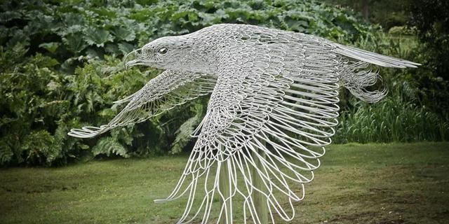 他把钢丝玩成了艺术品,无意间透露制作巧妙,你做你也行