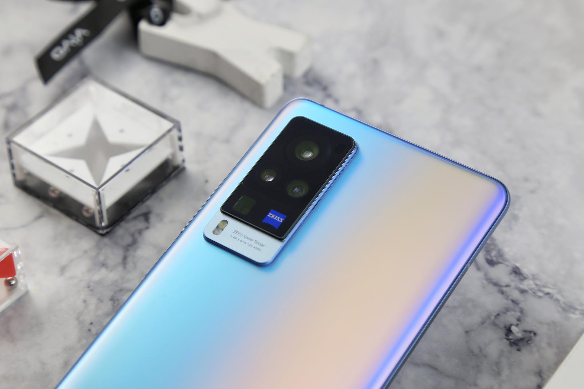 蔡司小蓝标加持拍照大有作为vivox60pro评测