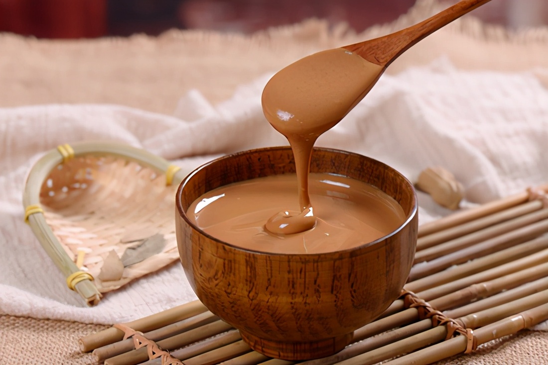 自制芝麻酱,5块钱一大瓶,纯手工无添加,做法简单,比卖的还香